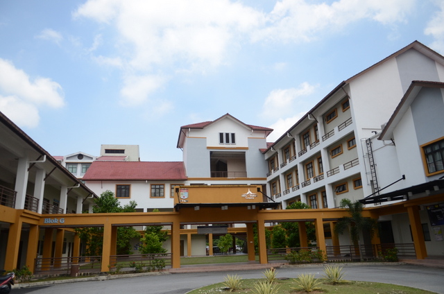 54 DSC 0458